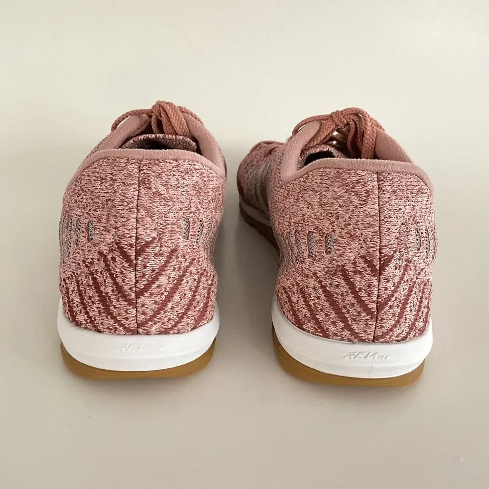 New Balance pink minimus